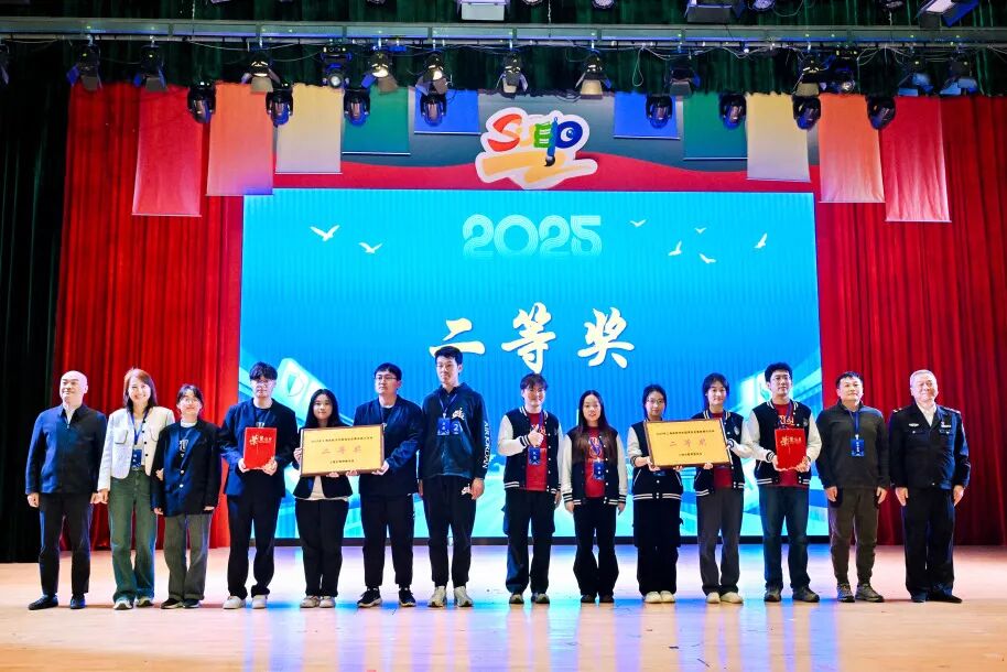 “上海高校学生国家安全素养展示活动”在我校举行