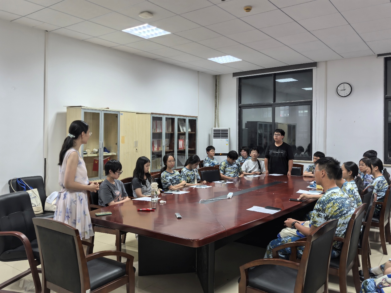 启航AI新程，赋能智能未来——人工智能学部召开2025级新生班主任见面会暨入学教育之专业认知教育